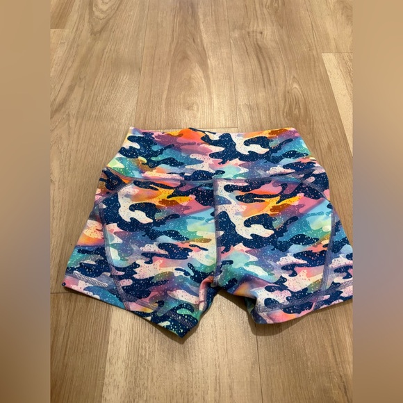 FLEO Contour Shorts - Picture 4 of 7